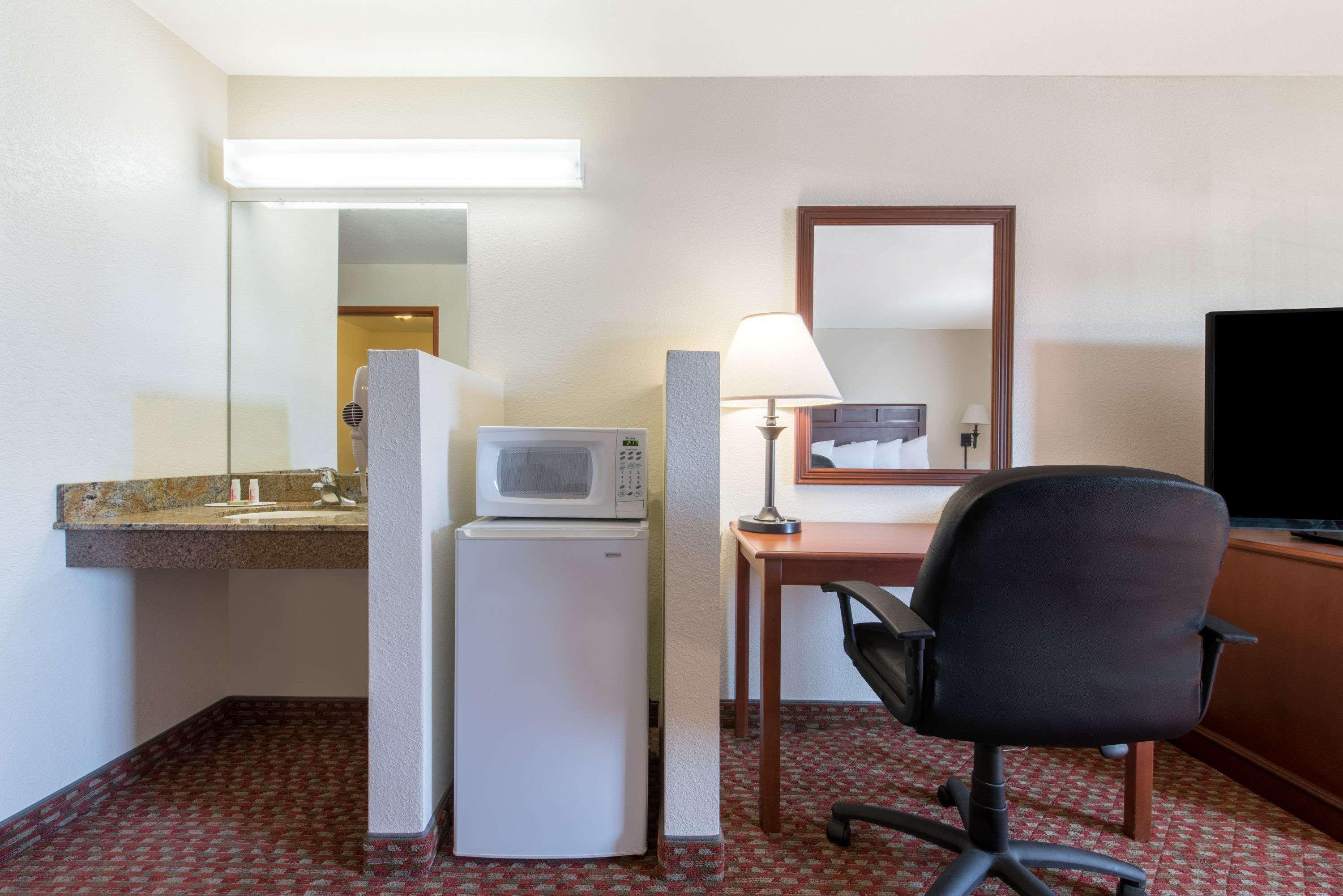 Hotel Super 8 By Wyndham Abilene South Exterior foto